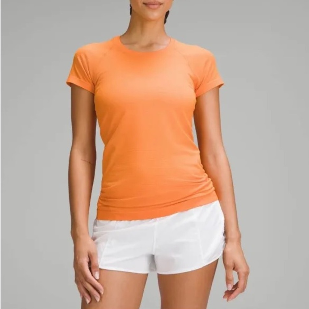 Lululemon Swiftly Tech Short-Sleeve Shirt 2.0
Hip Length